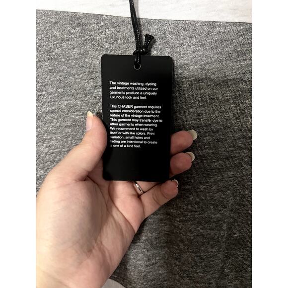 NWT Chaser Gray White Color Blocking Long Sleeve T-shirt Lightweight Thumb holes - Picture 7 of 8